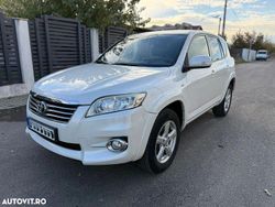 Culoarealb Utilizat 2010 Toyota RAV4 Luxury SUV | 8.000 EUR (Preț OK)