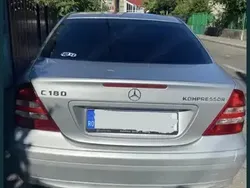 Utilizat 2004 Mercedes C180 Berlinǎ | 2.500 EUR