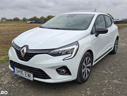 Culoarealb Utilizat 2022 Renault Clio V Hatchback | 14.600 EUR (Puțin scump)