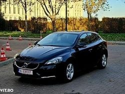 Culoarenegru Utilizat 2016 Volvo V40 Momentum Break | 8.250 EUR (Preț bun)