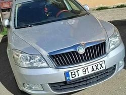 Argintiu Utilizat 2010 Skoda Octavia Break | 2.800 EUR (Preț bun)