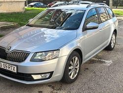 Culoaregri Utilizat 2015 Skoda Octavia Ambition Break | 6.250 EUR (Puțin scump)