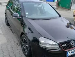 Utilizat 2004 VW Golf V Hatchback | 2.300 EUR (Preț OK)