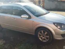 Argintiu Utilizat 2006 Opel Astra Break | 1.900 EUR (Preț OK)