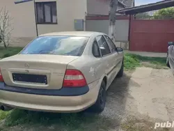 Utilizat 1998 Opel Vectra Berlinǎ | 700 EUR
