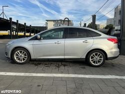 Culoareargint Utilizat 2015 Ford Focus Trend Berlinǎ | 5.700 EUR (Preț bun)