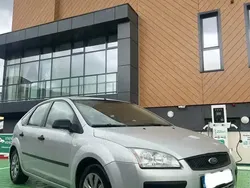 Utilizat 2005 Ford Focus Hatchback | 2.350 EUR (Puțin scump)