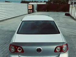 Utilizat 2010 VW Passat Berlinǎ | 4.300 EUR (Preț OK)