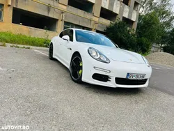 Alb Utilizat 2015 Porsche Panamera S E-Hybrid Berlinǎ | 22.000 EUR