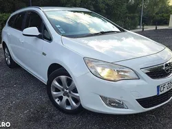 Alb Utilizat 2012 Opel Astra Cosmo Break | 3.650 EUR (Preț OK)