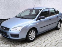 Culoarealbastru Utilizat 2006 Ford Focus Hatchback | 2.450 EUR (Preț OK)