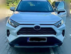 Culoarealb Utilizat 2019 Toyota RAV4 Hybrid SUV | 24.700 EUR (Puțin scump)