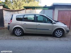 Culoaremaro Utilizat 2006 Renault Scénic II Monovolum | 2.900 EUR