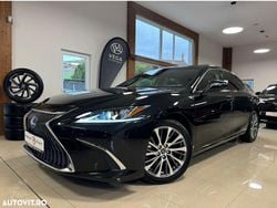Culoarenegru Utilizat 2020 Lexus ES300H Executive Line Berlinǎ | 28.999 EUR (Preț bun)