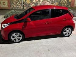 Culoarerosu Utilizat 2018 Toyota Aygo Connect Style Hatchback | 8.500 EUR (Scump)