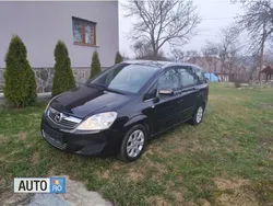 Negru Utilizat 2010 Opel Zafira Monovolum | 2.500 EUR (Preț bun)