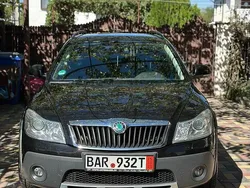 Culoarenegru Utilizat 2013 Skoda Octavia Elegance Break | 6.650 EUR (Preț OK)