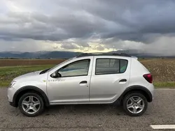 Argintiu Utilizat 2018 Dacia Sandero Stepway Hatchback | 7.150 EUR (Preț OK)