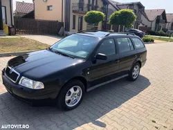 Culoarenegru Utilizat 2002 Skoda Octavia Elegance Break | 1.600 EUR (Preț OK)