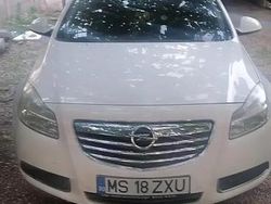 Alb Utilizat 2010 Opel Insignia Berlinǎ | 3.300 EUR (Preț OK)