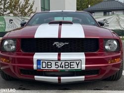 Culoarerosu Utilizat 2008 Ford Mustang Coupe | 20.500 EUR