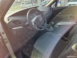Argintiu Utilizat 2012 Renault Scénic III Monovolum | 3.300 EUR (Preț bun)