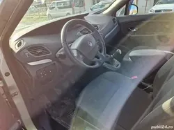 Argintiu Utilizat 2012 Renault Scénic III Monovolum | 3.300 EUR (Preț bun)