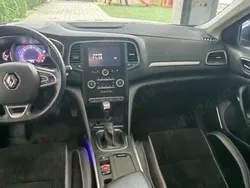 Albastru Utilizat 2018 Renault Mégane GrandTour Intens Break | 11.000 EUR
