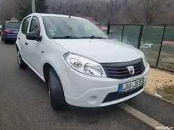 Utilizat 2009 Dacia Sandero Hatchback | 1.800 EUR