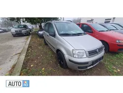 Argintiu Utilizat 2004 Fiat Panda Hatchback | 1.999 EUR