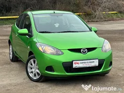 Verde Utilizat 2010 Mazda 2 Hatchback | 3.790 EUR