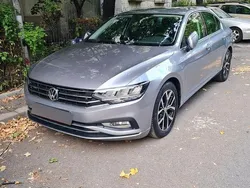 Culoaregri Utilizat 2020 VW Passat Comfortline Berlinǎ | 16.500 EUR (Preț bun)