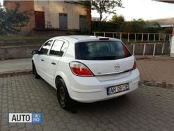 Alb Utilizat 2006 Opel Astra Hatchback | 2.800 EUR (Puțin scump)