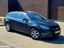 Negru Utilizat 2016 Opel Astra Innovation Break | 4.987 EUR (Super Preț)