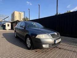 Culoareverde Utilizat 2005 Skoda Octavia Ambiente Break | 2.499 EUR (Preț bun)