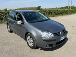 Utilizat 2006 VW Golf V Berlinǎ | 1.999 EUR (Preț bun)