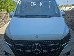 Culoarealb Utilizat 2024 Mercedes V300 Monovolum | 79.900 EUR (Preț bun)