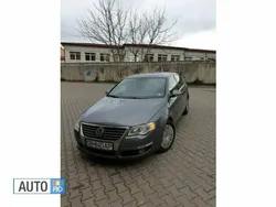 Gri Utilizat 2006 VW Passat Berlinǎ | 3.900 EUR