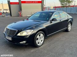 Culoarenegru Utilizat 2006 Mercedes S320 Berlinǎ | 8.999 EUR