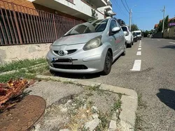 Gri Utilizat 2007 Toyota Aygo Hatchback | 1.300 EUR