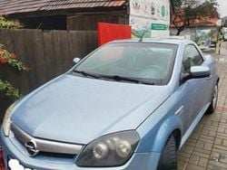Albastru Utilizat 2006 Opel Tigra Cabrio | 7.500 EUR