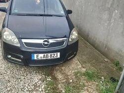 Utilizat 2007 Opel Zafira Monovolum | 115.000 EUR