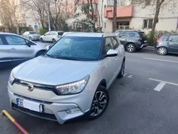 Argintiu Utilizat 2015 Ssangyong Tivoli Sapphire SUV | 14.999 EUR