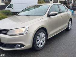 Culoarebej Utilizat 2014 VW Jetta Comfortline Berlinǎ | 7.500 EUR (Preț OK)