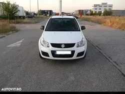 Alb Utilizat 2010 Suzuki SX4 Berlinǎ | 3.850 EUR