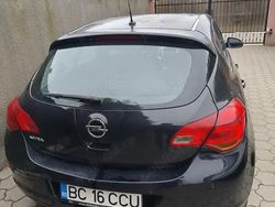 Utilizat 2011 Opel Astra Hatchback | 2.900 EUR (Preț bun)
