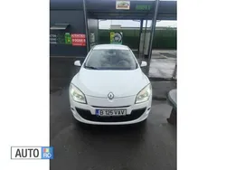 Alb Utilizat 2010 Renault Mégane III Hatchback | 2.500 EUR (Preț bun)