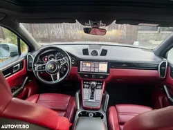Gri Utilizat 2020 Porsche Cayenne SUV | 65.000 EUR (Scump)