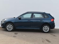Albastru mediu normal Utilizat 2021 Skoda Kamiq Ambition SUV | 17.500 EUR (Preț OK)
