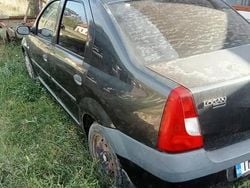 Utilizat 2006 Dacia Logan Berlinǎ | 700 EUR (Super Preț)
